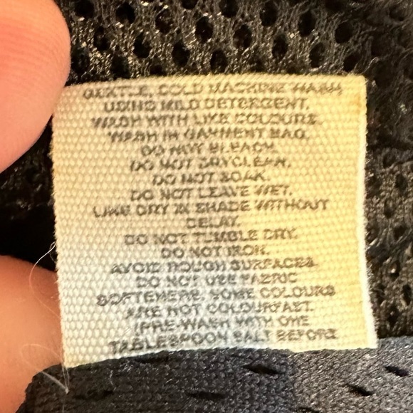 Lorna Jane hooded top - Picture 8 of 8